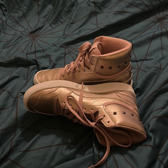Puma Shoes - Puma Mid Glitz